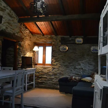 Casa Da Vinha Em - Douro 度假居 *